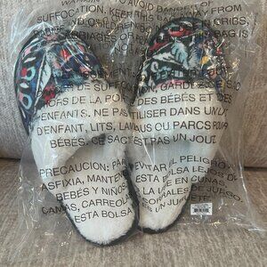 Vera Bradley Sherpa Trim Slippers - Stained Glass Medallion Size Small